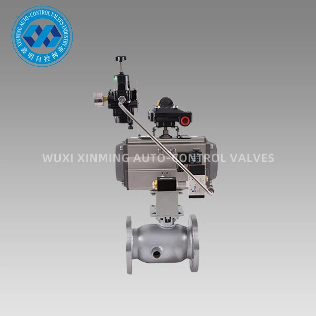 Pneumatische actuator met flenskogelklep met mantel